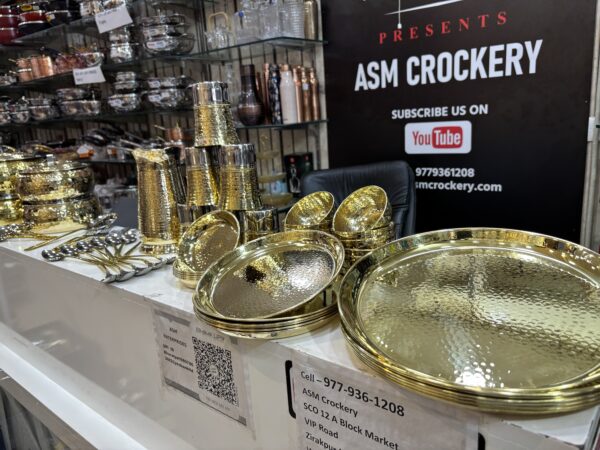Lily Brass Hammered Dinner set 63 pieces - Image 4
